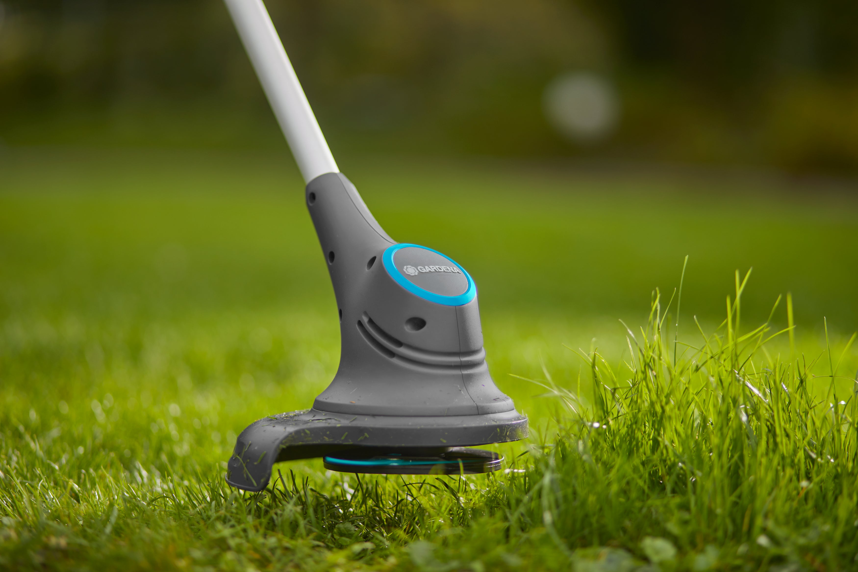 Gardena Akku-Trimmer SmallCut 23/18V P4A solo #14702-55.